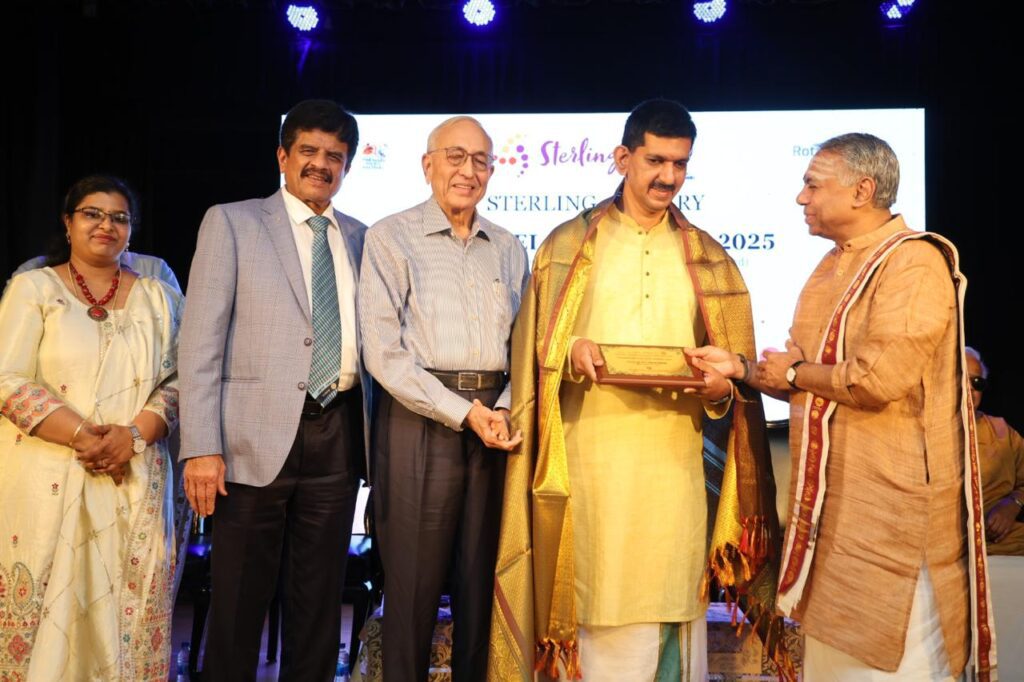 Warm event honours ‘special’ artistes